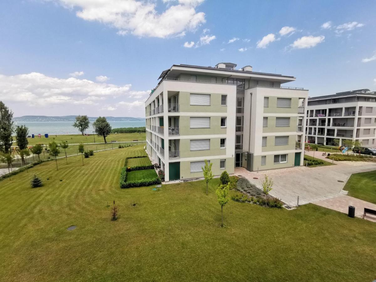 Vizpart Honved Apartman Балатонлелле Екстер'єр фото