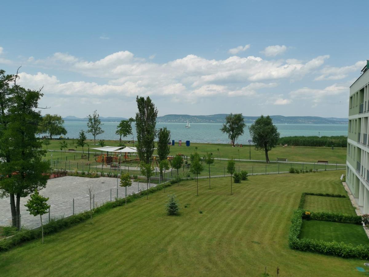Vizpart Honved Apartman Балатонлелле Екстер'єр фото