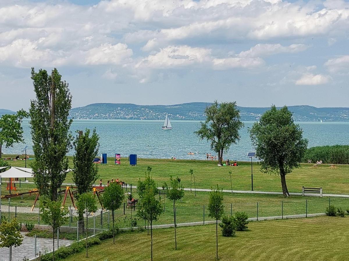 Vizpart Honved Apartman Балатонлелле Екстер'єр фото